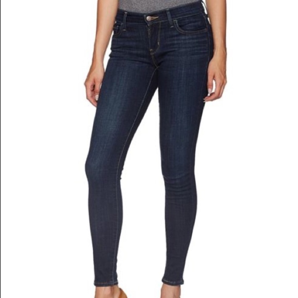NWOT LEVIS Super Skinny Jeans